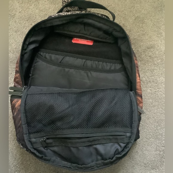 SPRAYGROUND Lion Graphic Backpack - Picture 3 of 5